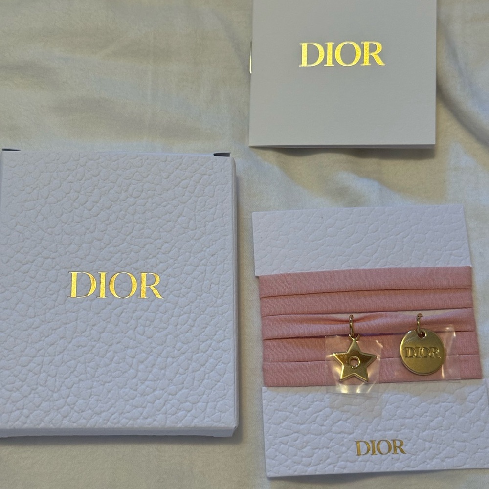 New in Box Dior VIP Pink Wrap Bracelet/ Choker with Gold Tone Charms - Picture 3 of 3